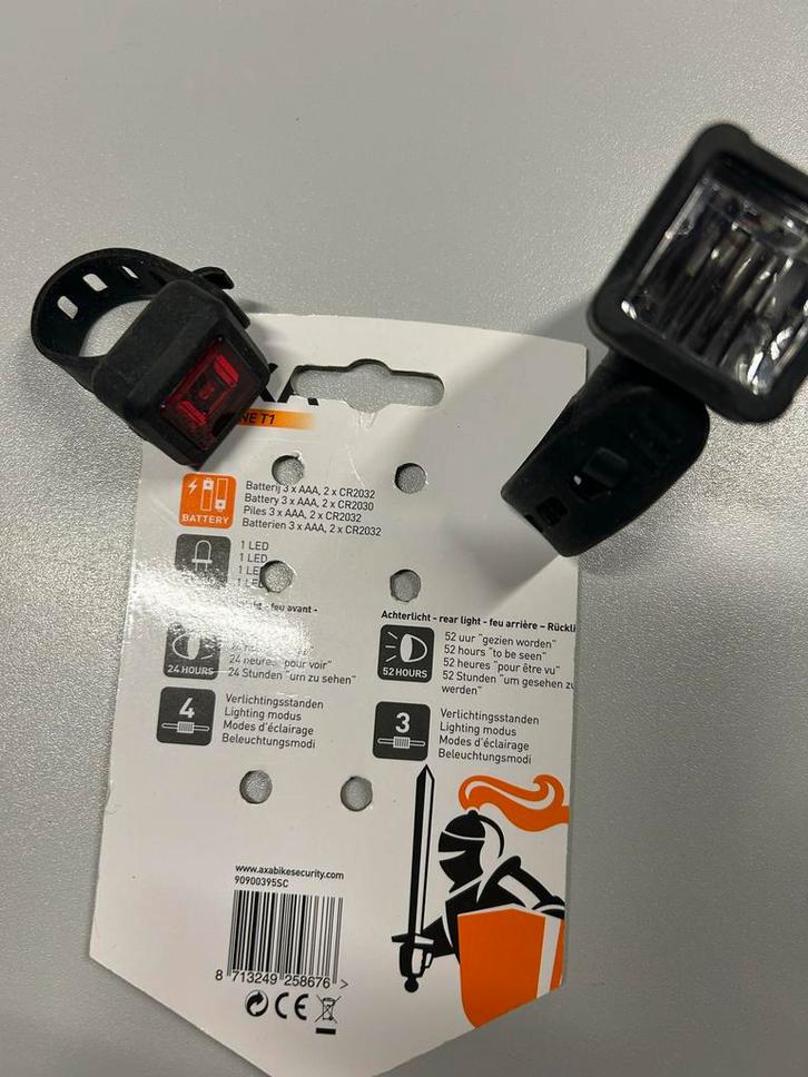 AXA Niteline Verlichtingsset - Nieuw!, Fietsen en Brommers, Fietsaccessoires | Fietsverlichting, Verlichtingsset, Nieuw, Batterij