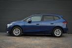 BMW 2-serie Active Tourer 220i / Aut / Navi / Trekhaak Elekt, Stof, Gebruikt, Zwart, Blauw