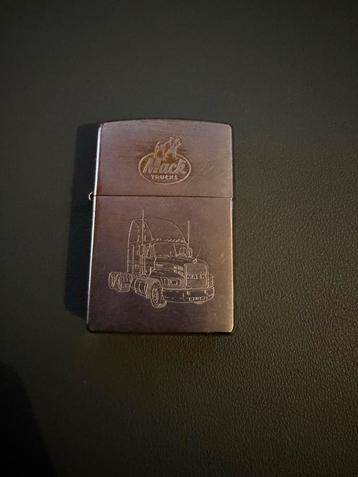 Zippo Mack Trucks Aansteker - Goede Staat beschikbaar voor biedingen
