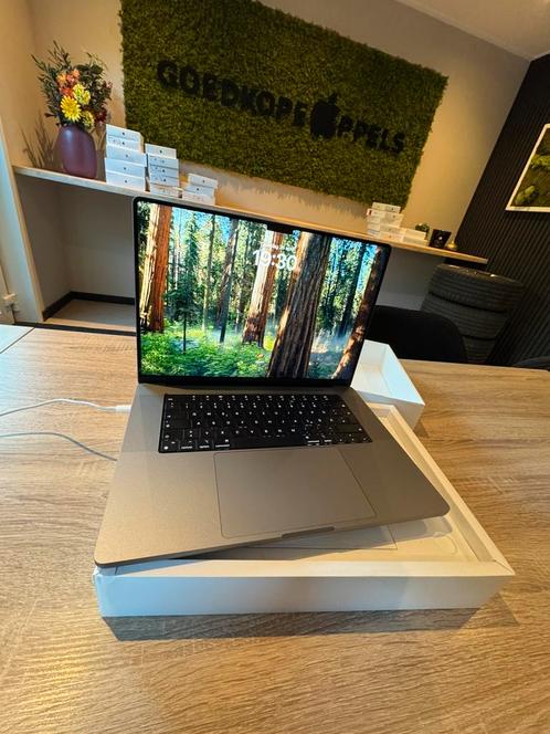 MacBook Pro 16 inch m1 MAX 32GB 1TB | defect, Computers en Software, Apple Macbooks, Zo goed als nieuw, 16 inch, Ophalen