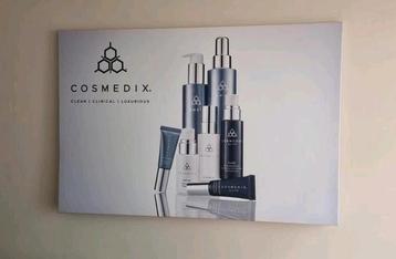 Schilderij producten Cosmedix beschikbaar voor biedingen