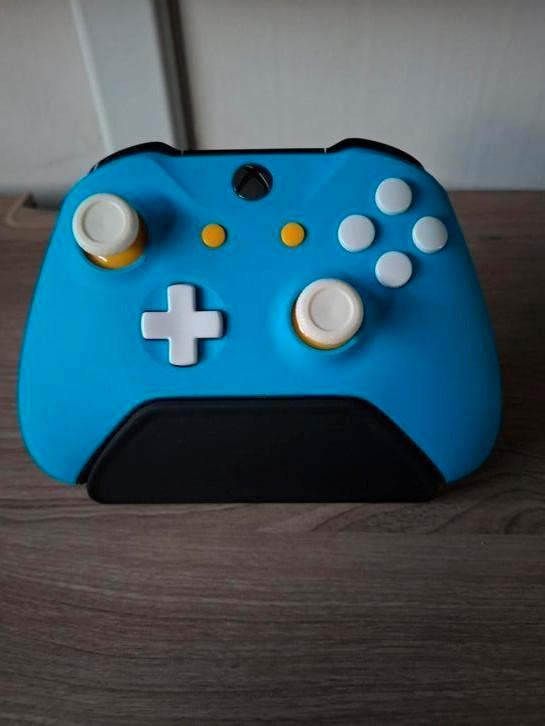 Xbox controller houder, Spelcomputers en Games, Games | Xbox Series X en S, Zo goed als nieuw, Ophalen of Verzenden