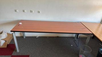 Eiken houten tafel 220x80 beschikbaar voor biedingen
