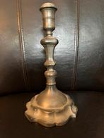 2 tinnen kandelaars, Ophalen