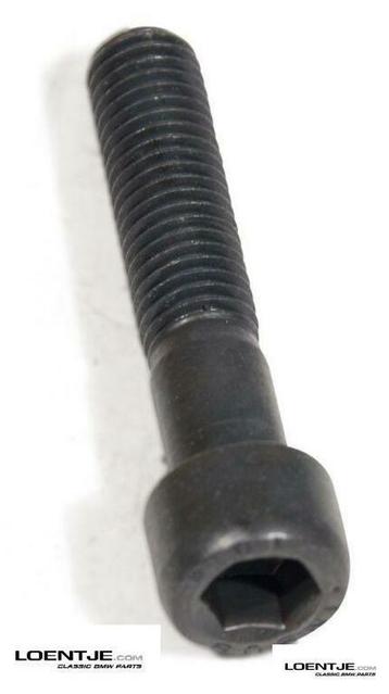 bout bevestiging aandrijfas aan differentieel e30 e28 e24 et beschikbaar voor biedingen