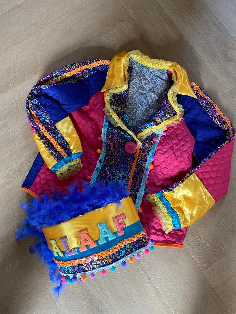 Carnavalsjasje met Alaaf met Hoed - Maat L/XL, Carnaval, Maat 42/44 (L), Ophalen of Verzenden, Zo goed als nieuw
