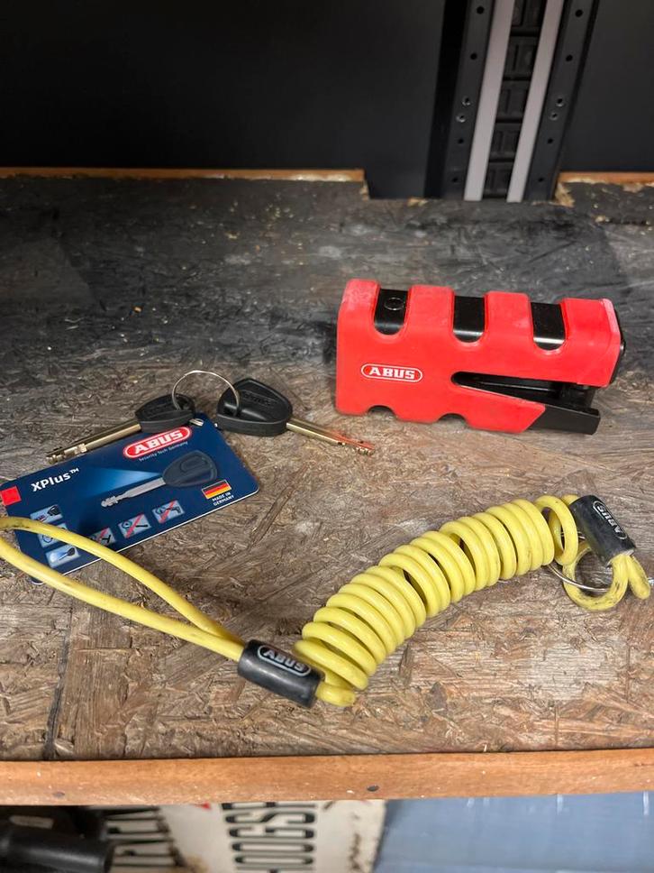 Abus X-Plus Schijfremslot Motor, Motoren, Accessoires | Sloten, Zo goed als nieuw, Ophalen of Verzenden