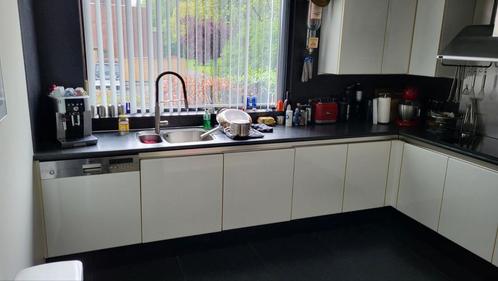 Siematic keuken hoogglans wit, greeploos, Huis en Inrichting, Keuken | Complete keukens, Zo goed als nieuw, Wit, Kunststof, Greeploos