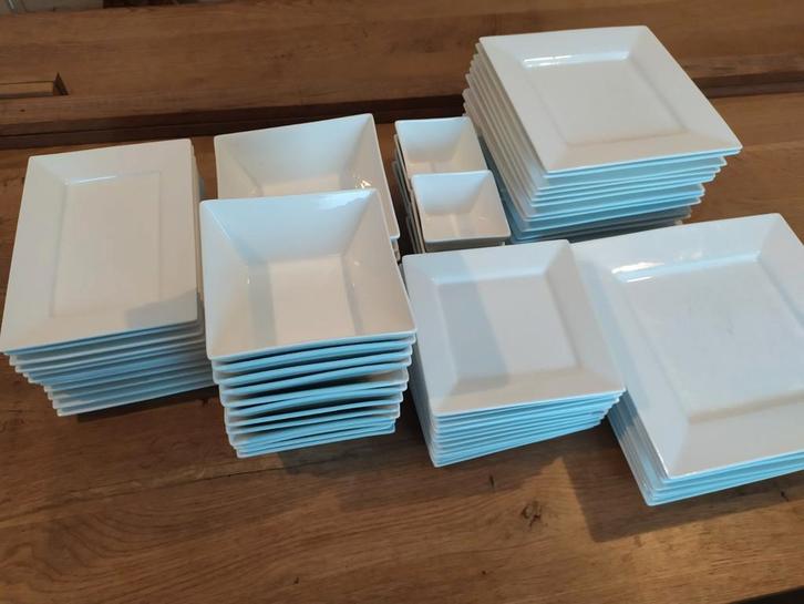 Compleet servies viekant, Huis en Inrichting, Keuken | Servies, Gebruikt, Compleet servies, Effen, Keramiek, Ophalen