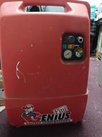 compressor geluid gedempt, Doe-het-zelf en Verbouw, Compressors, Gebruikt, 6 tot 10 bar, Ophalen of Verzenden, Minder dan 200 liter/min