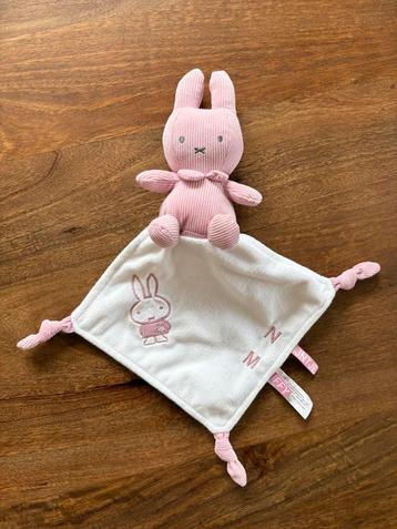 Nieuwe Tiamo Nijntje Miffy Knuffeldoek beschikbaar voor biedingen