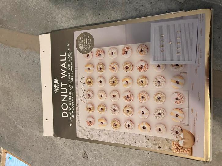 Donut Wall - Trouw Decoratie, Hobby en Vrije tijd, Feestartikelen, Nieuw, Versiering, Geboorte of Huwelijk, Ophalen of Verzenden
