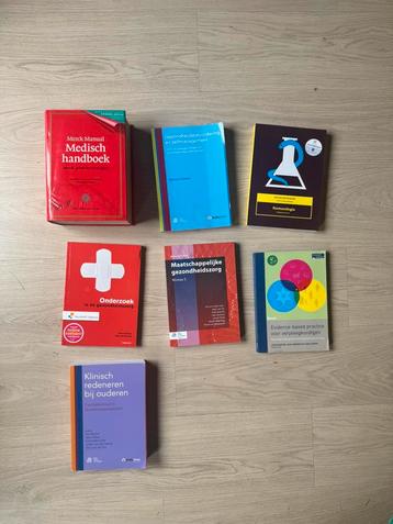 12 (HBO) Verpleegkunde boeken! €5 per stuk beschikbaar voor biedingen