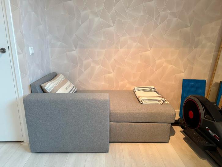 Mooie grijze sofa ligbank met ruime opbergruimte, Huis en Inrichting, Banken | Sofa's en Chaises Longues, Zo goed als nieuw, Tweepersoons