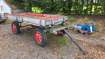 Platte wagen, boeren kar, molen aanhanger beschikbaar voor biedingen