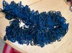 Blauw gehaakte sjaal ipv boa jeukt/zweet niet, Kleding | Dames, Carnavalskleding en Feestkleding, Ophalen, Zo goed als nieuw, Maat 46/48 (XL) of groter
