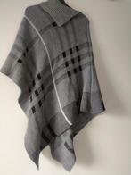 Poncho geruite, Ophalen of Verzenden, Nieuw, Sjaal