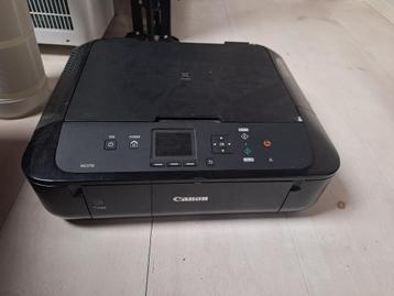 Canon kleurenprinter (defect) en scanner (werkt goed!) beschikbaar voor biedingen