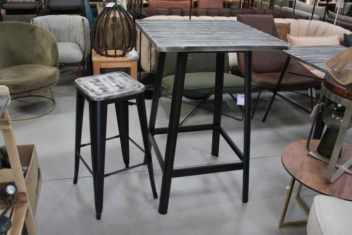 Hip barset: Bartafels + barkrukken metaal hout Tolix horeca, Huis en Inrichting, Barkrukken, Nieuw, 60 tot 90 cm, Hout, Metaal