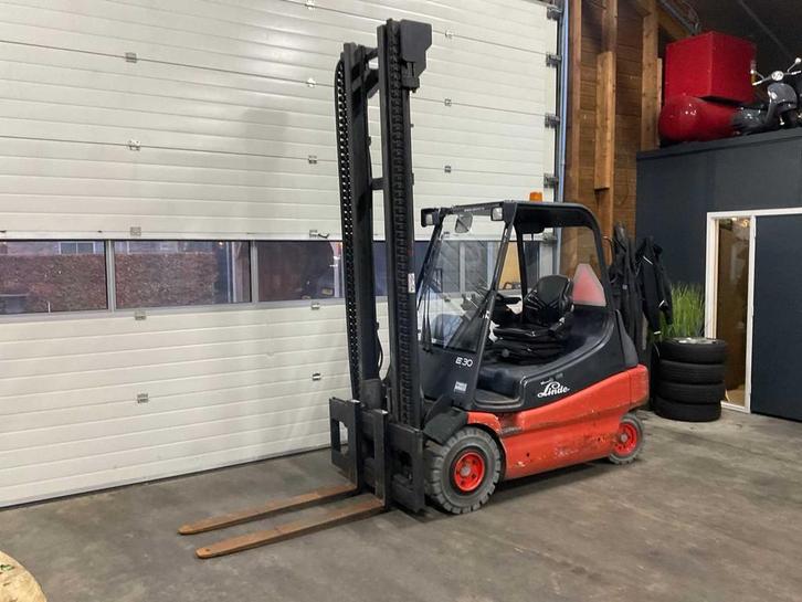 2001 Linde E 30-02 Vorkheftruck, Zakelijke goederen, Machines en Bouw | Heftrucks en Intern transport, Heftruck, Overige aandrijving