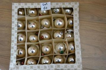 Leuke set kerstballen, set 64 beschikbaar voor biedingen