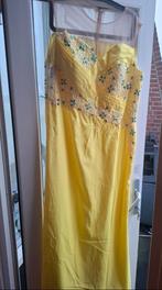 Nieuw langefeest jurk maat 52. New Long party dress size 52, Kleding | Dames, Ophalen of Verzenden, Nieuw, Geel, Trouwjurk
