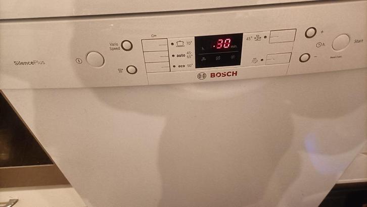 A+ BOSCH SERIE 6 SILENCE PLUS  €150.00, Witgoed en Apparatuur, Vaatwasmachines, Zo goed als nieuw, Vrijstaand, Minder dan 85 cm
