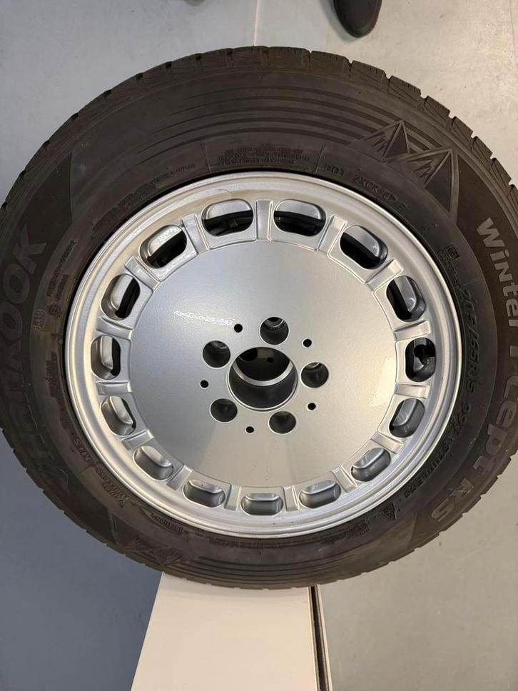 Mercedes R107 w107 Putdeksel Velgen in nieuw staat, Auto-onderdelen, Banden en Velgen, Banden en Velgen, Zomerbanden, 15 inch