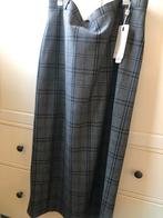 Grijze geruite rok - Nieuw!, Kleding | Dames, Rokken, Maat 38/40 (M), Nieuw, Ophalen of Verzenden, Grijs