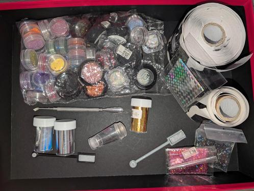 Setje Nagel glitters stempels en toebehoren, Sieraden, Tassen en Uiterlijk, Uiterlijk | Cosmetica en Make-up, Zo goed als nieuw
