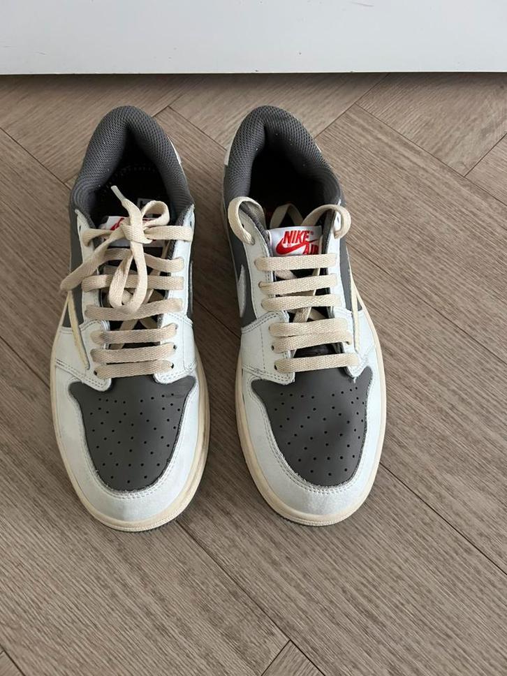 Nike Air Jordan 1 Low x Travis Scott Mocha., Kleding | Heren, Schoenen, Zo goed als nieuw, Sneakers of Gympen, Overige kleuren