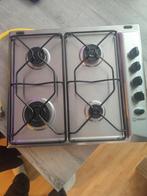 Indesit 4-pits gasfornuis met ontsteking, Witgoed en Apparatuur, Fornuizen, Ophalen, 4 kookzones, Zo goed als nieuw, Inbouw