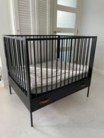 Stalen box 80 x 100 cm met lade, boxkleed en matras, Ophalen of Verzenden, Zo goed als nieuw, Rechthoekig, In hoogte verstelbaar