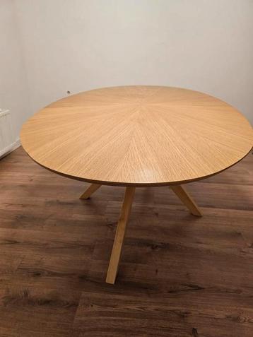 Eettafel Ovale 200x110x75 beschikbaar voor biedingen