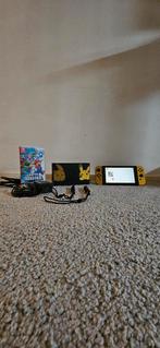 Nintendo switch let's go pikachu/evee editie, Met 2 controllers, Zo goed als nieuw, Switch Original, Ophalen