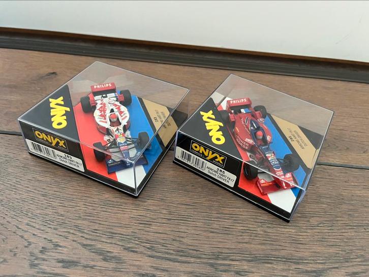Onyx 1:43 Arrows Hart FA17 Dutch Driver set (2x), Hobby en Vrije tijd, Modelauto's | 1:43, Zo goed als nieuw, Auto, Overige merken