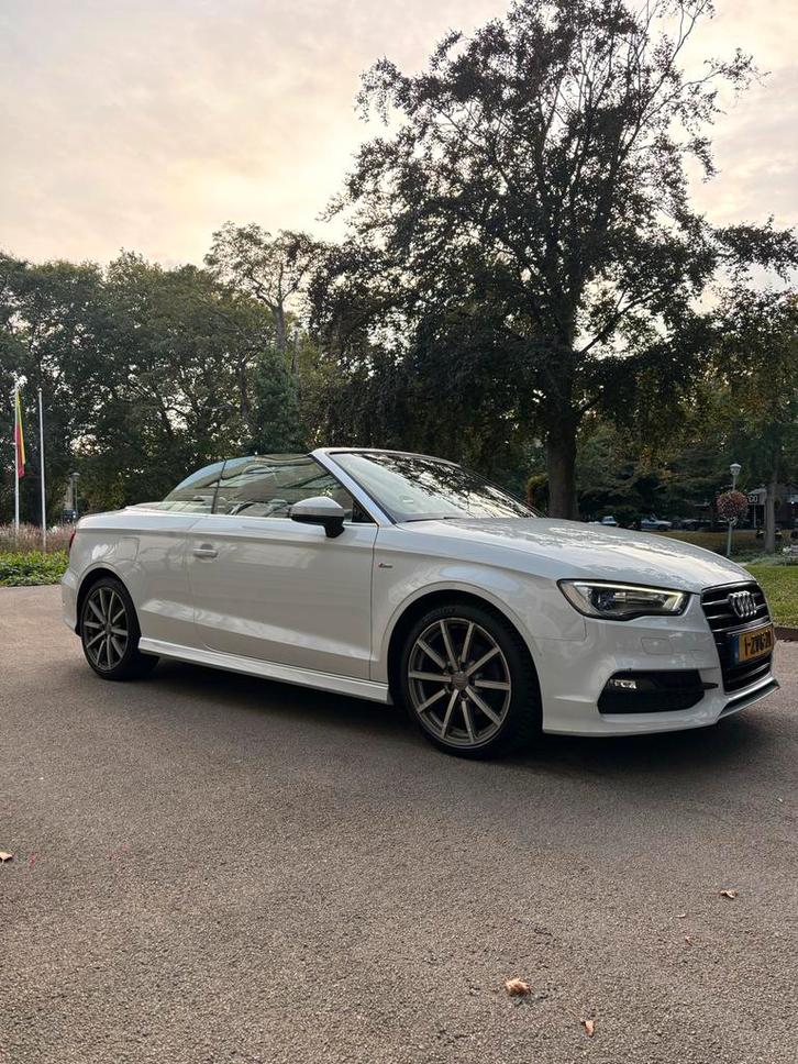 Audi A3 1.4 Tfsi Cabrio 2015 Wit Automaat Bak revisie, Auto's, Audi, Particulier, A3, ABS, Achteruitrijcamera, Adaptieve lichten