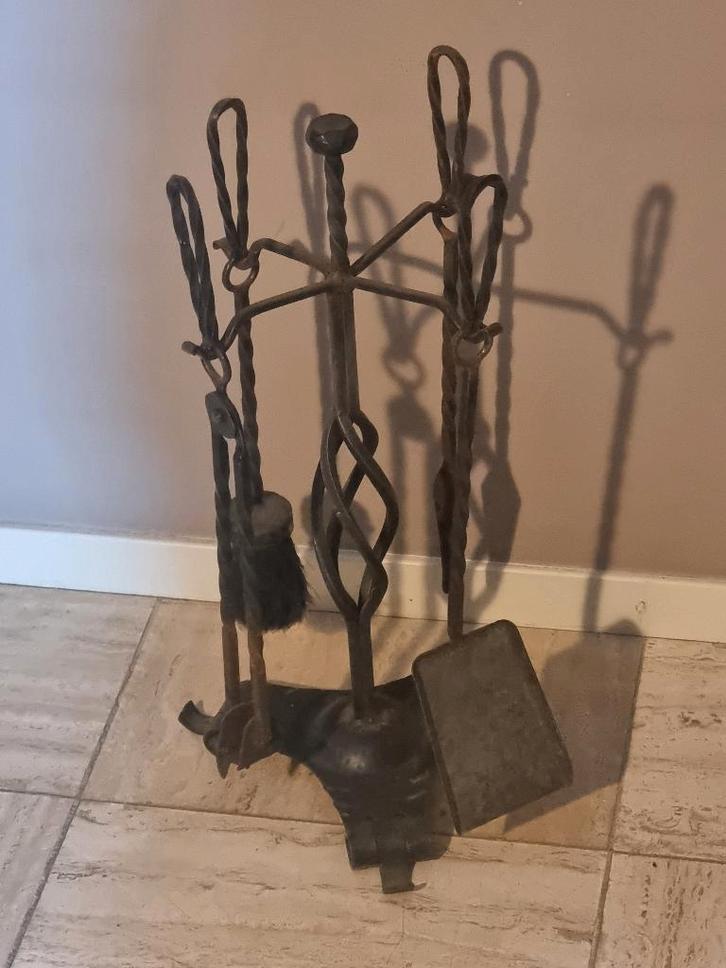 Oud IJzeren Haardstel Compleet en Authentiek antiek robuust, Antiek en Kunst, Curiosa en Brocante, Ophalen of Verzenden