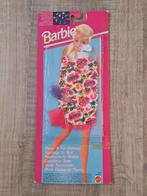 Barbie nachtmode met bedel 1993, Verzamelen, Poppen, Ophalen of Verzenden, Nieuw, Kleertjes