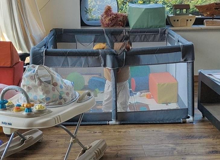 Ruime vierkante grondbox met vloer, Ophalen of Verzenden, Zo goed als nieuw, Vierkant, Boxkleed