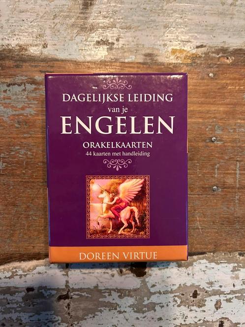 Doreen Virtue - Dagelijkse begeleiding van je engelen, Boeken, Esoterie en Spiritualiteit, Zo goed als nieuw, Overige typen, Tarot of Kaarten leggen