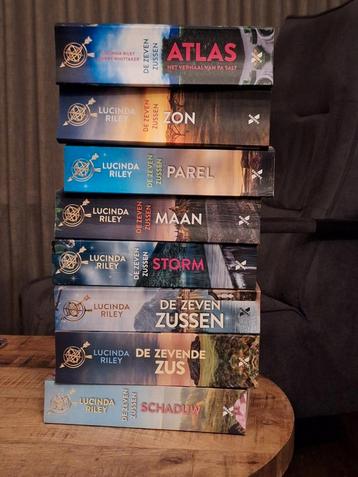 De Zeven Zussen Compleet - Lucinda Riley - 8 Boeken  beschikbaar voor biedingen