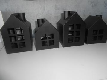 4 Metalen huisjes (waxinehouder)  beschikbaar voor biedingen