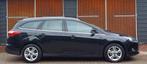 Ford Focus Wagon 1.0 EcoB. Titanium, Trekhaak, Bluetooth, Na, Euro 5, Gebruikt, Zwart, Handgeschakeld