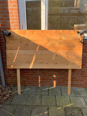 Hoofdbord tweepersoonsbed incl 2x bedlamp beschikbaar voor biedingen