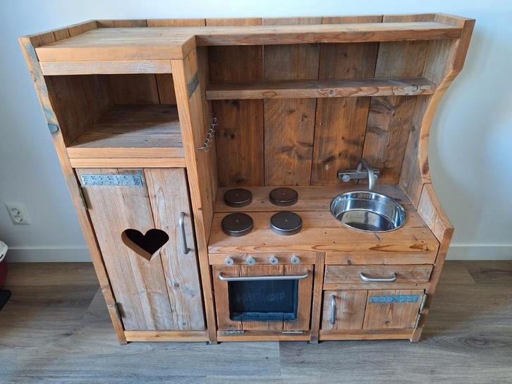 Te koop speel keukentje van steigerhout, Kinderen en Baby's, Speelgoed | Speelkeukens, Zo goed als nieuw, Speelkeuken, Hout, Ophalen of Verzenden