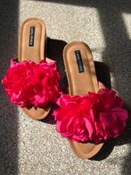 SLIPPER HOGE HAK MET FUCHSIA BLOEM MAGENTA MAAT 39, Kleding | Dames, Schoenen, Slippers, Lucky Shoes, Nieuw, Ophalen of Verzenden