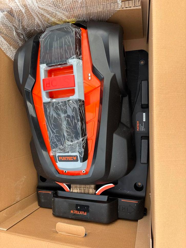 Nieuwe FUXTEC FX-RB224 robotmaaier, Tuin en Terras, Robotmaaiers, Nieuw, 20 tot 25 cm, Met regensensor, Ophalen
