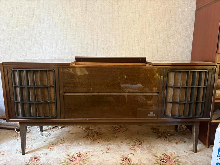 Grundig Radio Meubel - Zeer Goede Staat!, Audio, Tv en Foto, Stereo-sets, Zo goed als nieuw, Tuner of Radio, Overige merken, Losse componenten