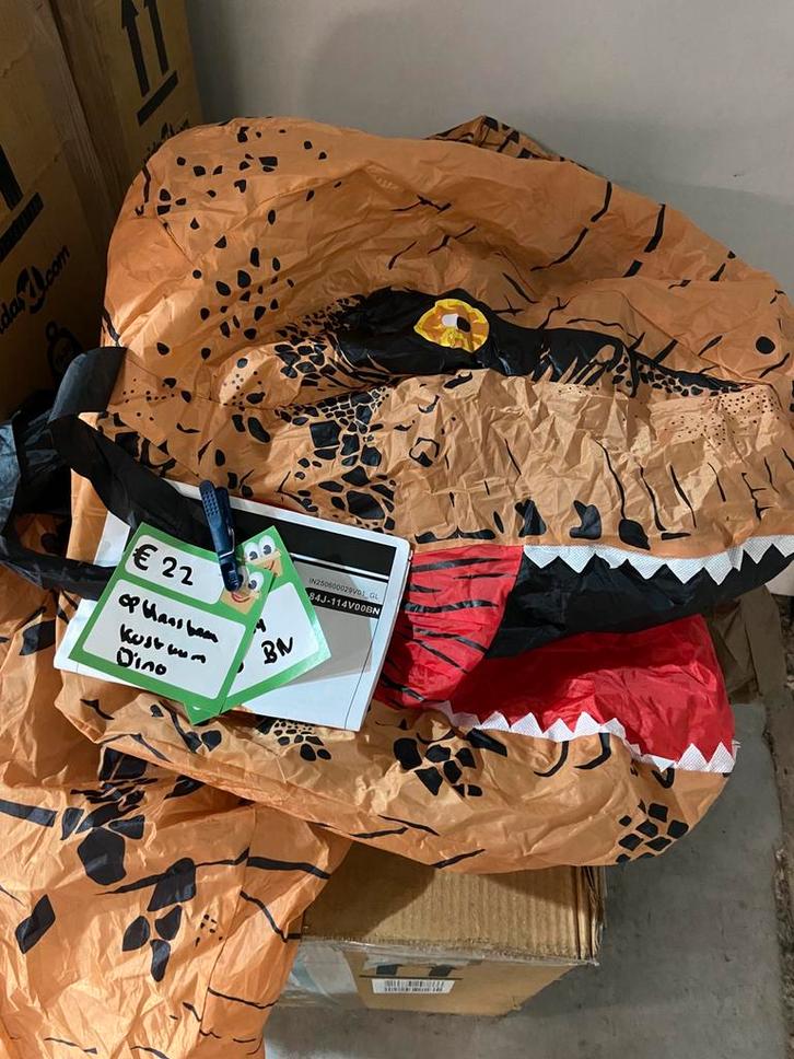 Dinopak feest kostuum opblaasbaar, Hobby en Vrije tijd, Feestartikelen, Nieuw, Versiering, Ophalen of Verzenden